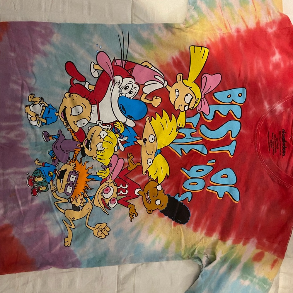 Tie-dye 90s tee